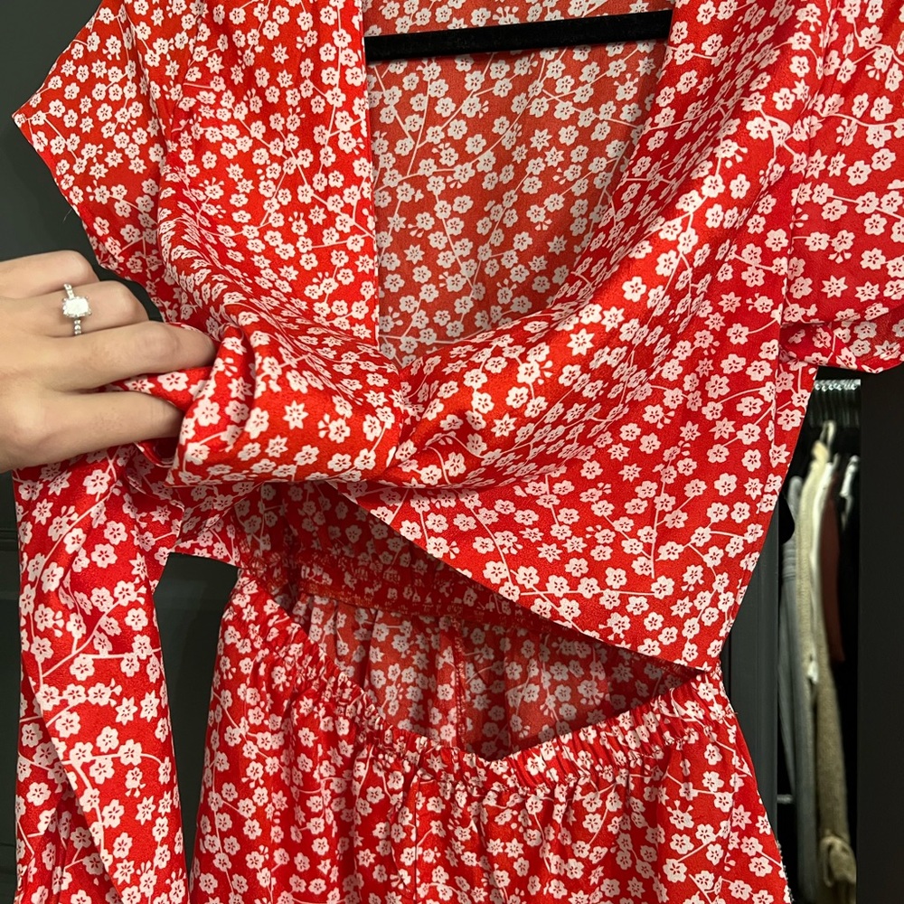 PRINCESS POLLY ROMPER - Picture 4 of 4
